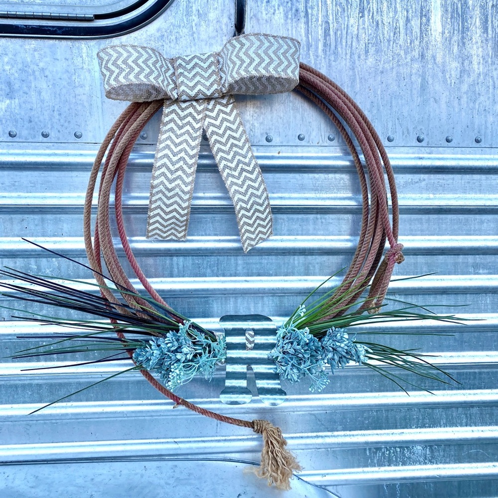Rope wreath “R”